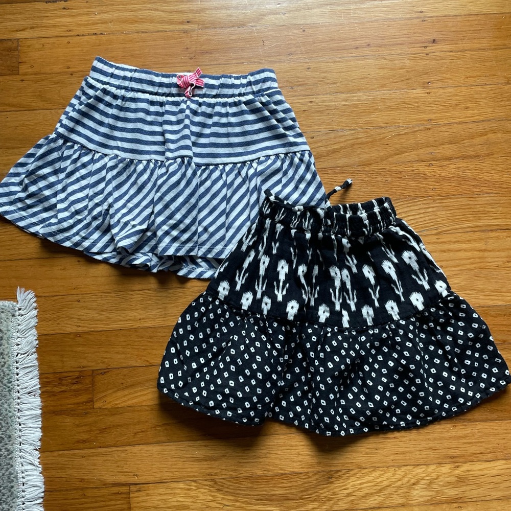 Bundle of skirts: Blue stripe, B&W tribal